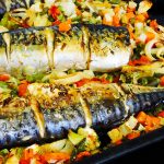 Aromātiska un garšīga makrele krāsnī: ģimene lūdz gatavot tikai šādi. Aromātiska un garšīga makrele krāsnī: ģimene lūdz gatavot tikai šādi.