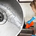 Kā ātri iztīrīt notekas izlietnē: lēts līdzeklis, kas ikvienam ir mājās Kā ātri iztīrīt notekas izlietnē: lēts līdzeklis, kas ikvienam ir