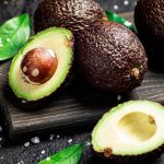 Kāpēc avokado miza ir noderīga veselībai: zinātnieki nosauca galvenos ieguvumus