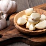 Kas notiks ar ķermeni, ja katru dienu ēdīsiet ķiplokus: uztura